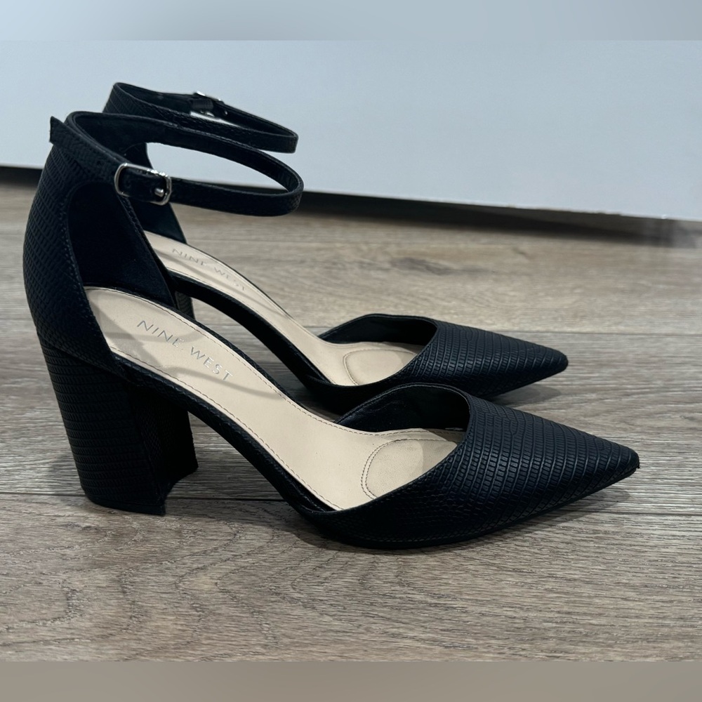 Black closed toed heels